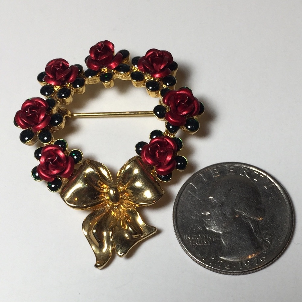 Vintage Roses Wreath Brooch Pin